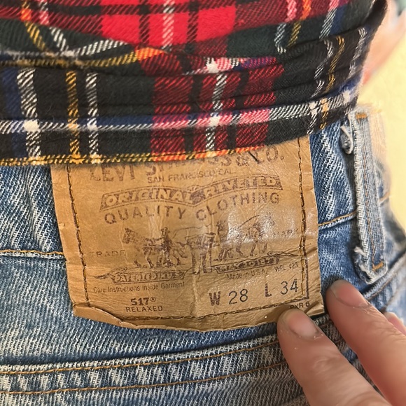 LEVI’S DENIM SHORTS - Picture 3 of 3